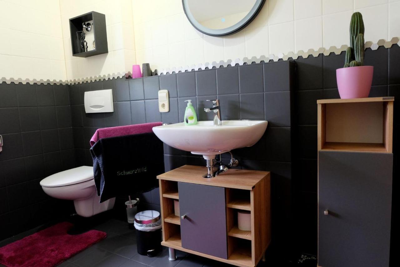 Schwarzwild - Ferienwohnung Und Ferienzimmer バイアースブロン エクステリア 写真