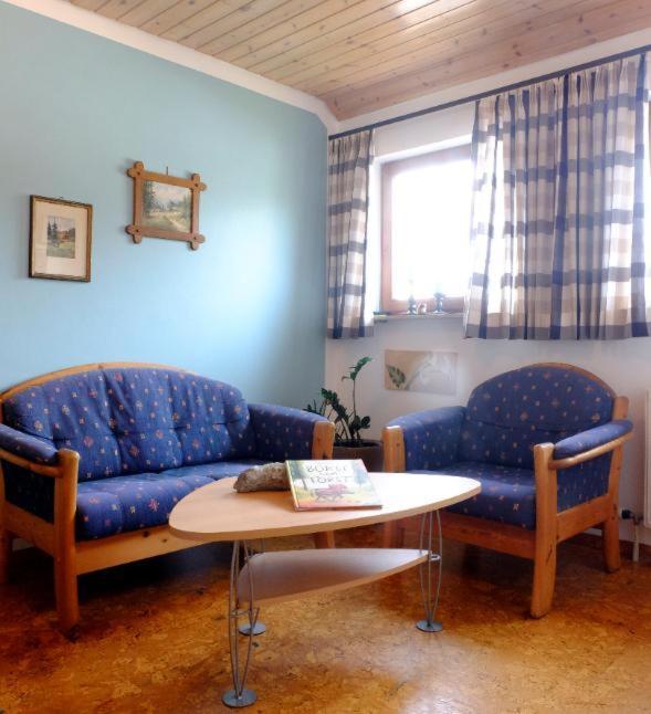 Schwarzwild - Ferienwohnung Und Ferienzimmer バイアースブロン エクステリア 写真